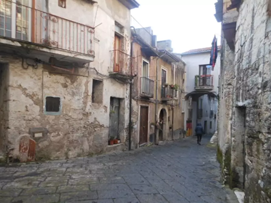 Immagine 4 di Porzione di casa in vendita  a Vairano Patenora