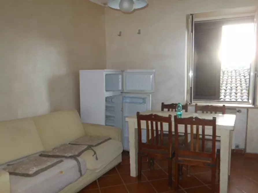 Immagine 10 di Porzione di casa in vendita  a Vairano Patenora