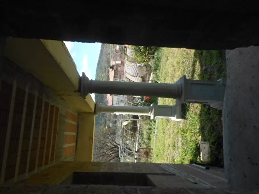 Immagine 16 di Locale commerciale in vendita  in VIA TAVERNA MELE a Calvi Risorta