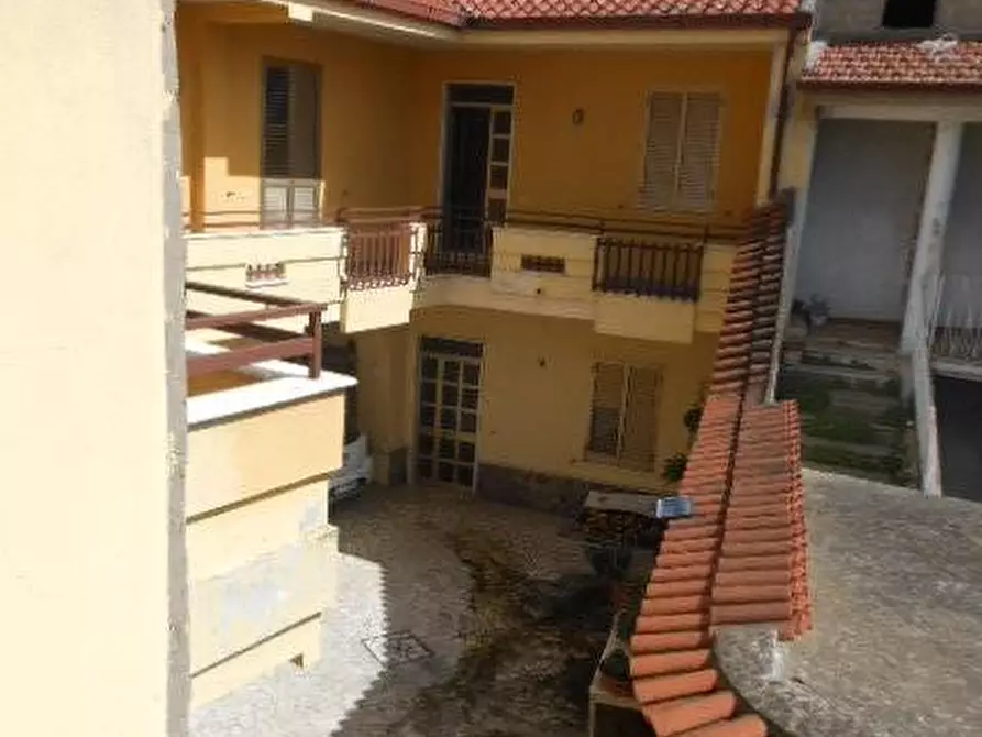 Immagine 4 di Appartamento in vendita  in VIA DEI QUARANTOTTO a Calvi Risorta