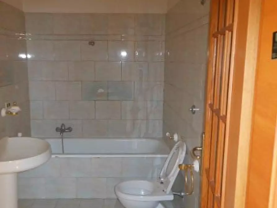 Immagine 5 di Appartamento in vendita  in VIA DEI QUARANTOTTO a Calvi Risorta