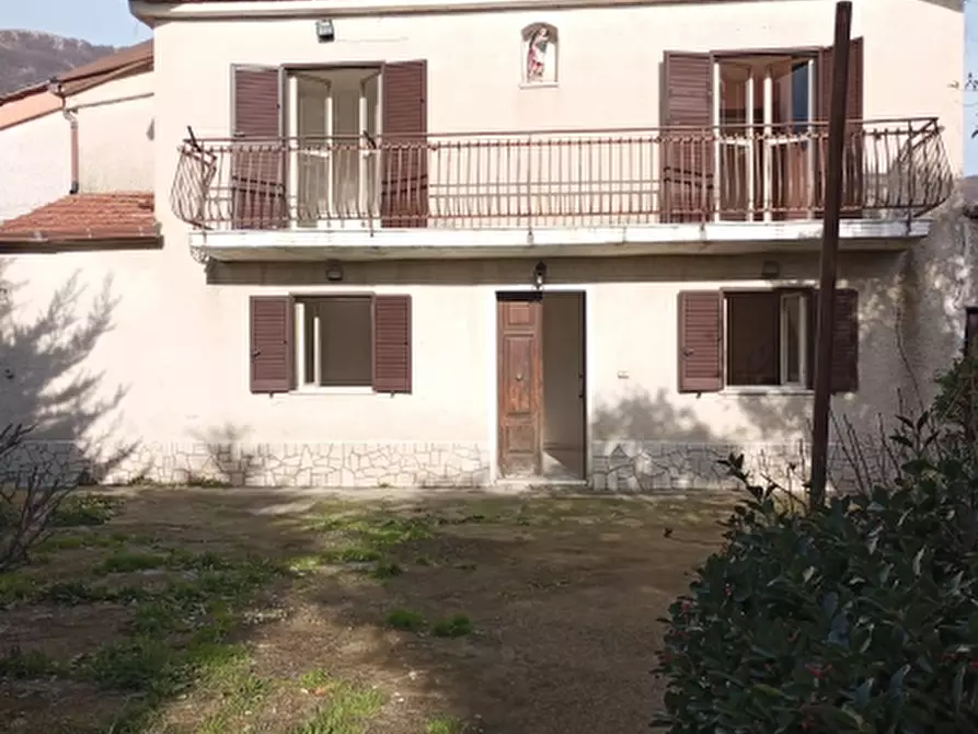 Immagine 1 di Casa indipendente in vendita  a Castello Del Matese