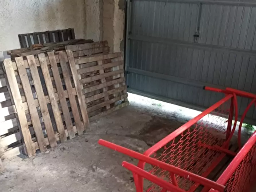 Immagine 19 di Casa indipendente in vendita  a Castello Del Matese