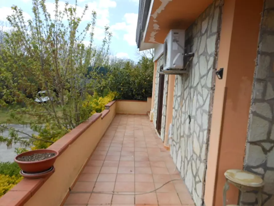 Immagine 20 di Villa in vendita  a Vairano Patenora