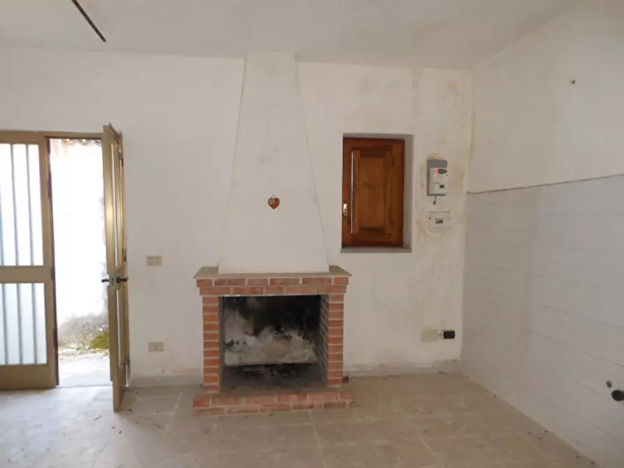 Immagine 5 di Appartamento in vendita  a Vairano Patenora