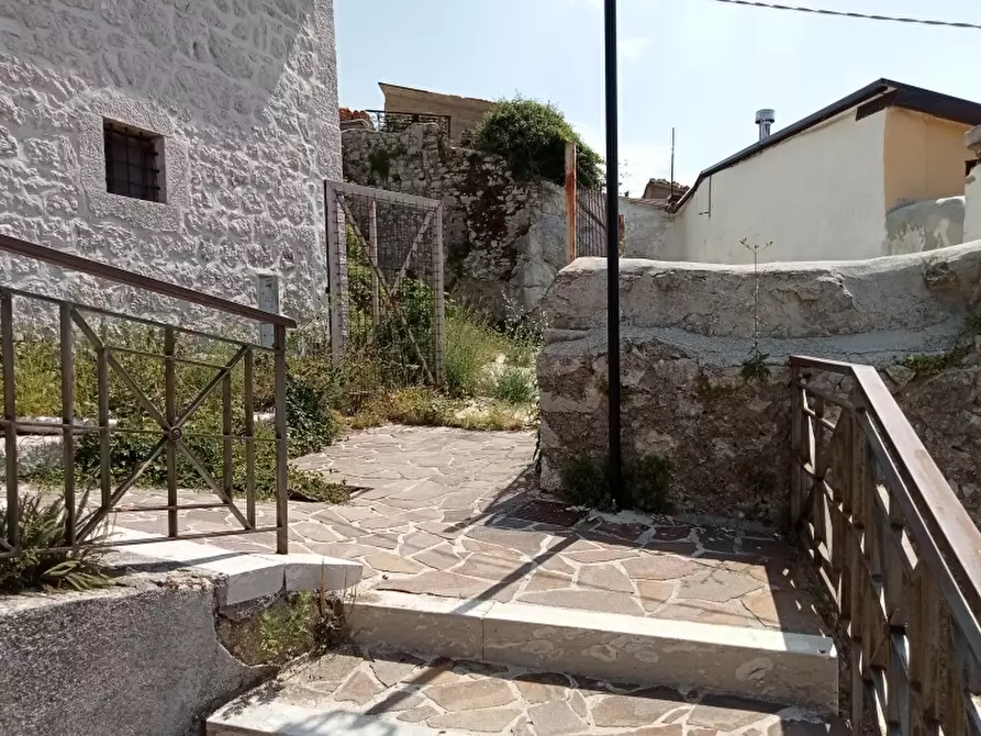 Immagine 9 di Terreno industriale in vendita  a Letino