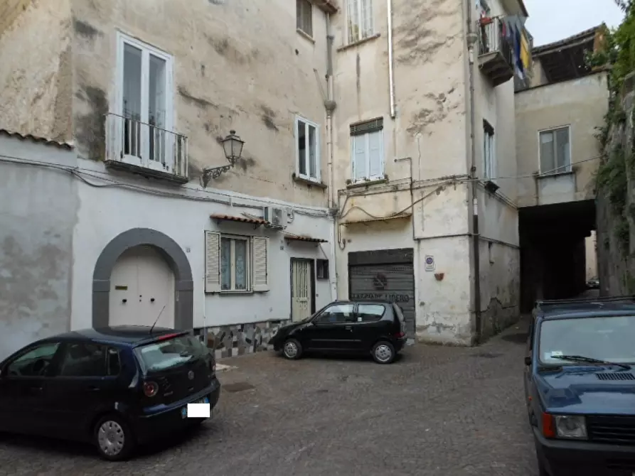 Immagine 10 di Appartamento in vendita  a Teano