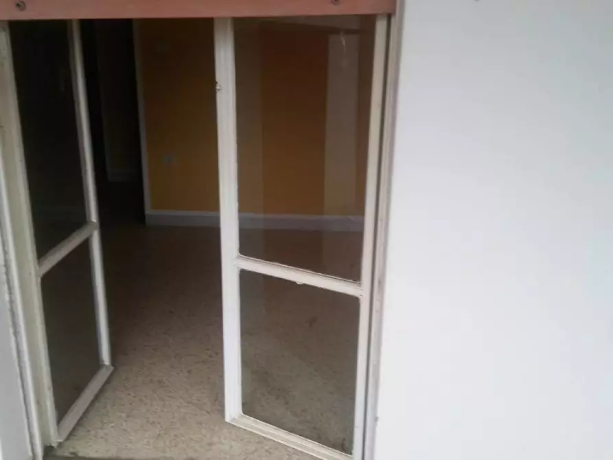 Immagine 8 di Appartamento in vendita  in Via Case Sparse Tora a Tora E Piccilli