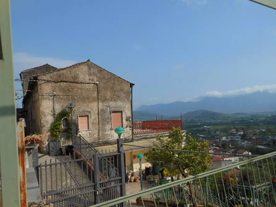 Immagine 2 di Casa indipendente in vendita  in Via Collegiata 10 a Pietravairano