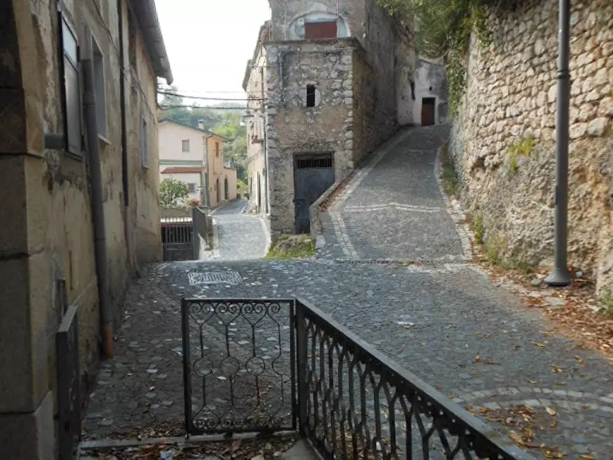 Immagine 3 di Casa indipendente in vendita  in Via Collegiata 10 a Pietravairano