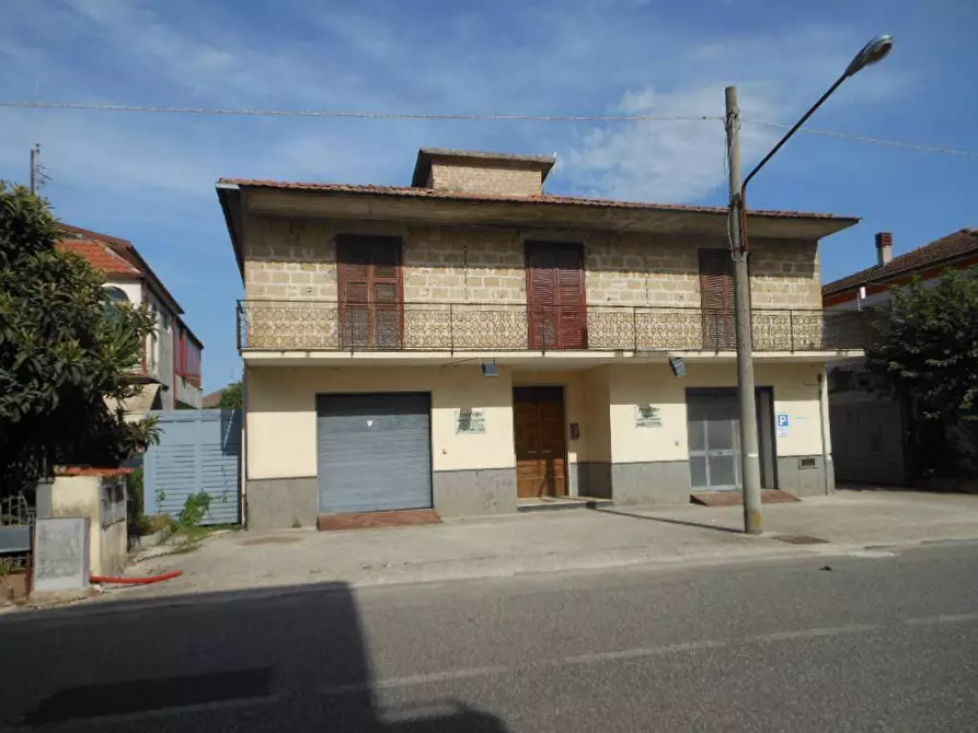 Immagine 1 di Casa indipendente in vendita  in Strada Comunale Santo Spirito a Caianello