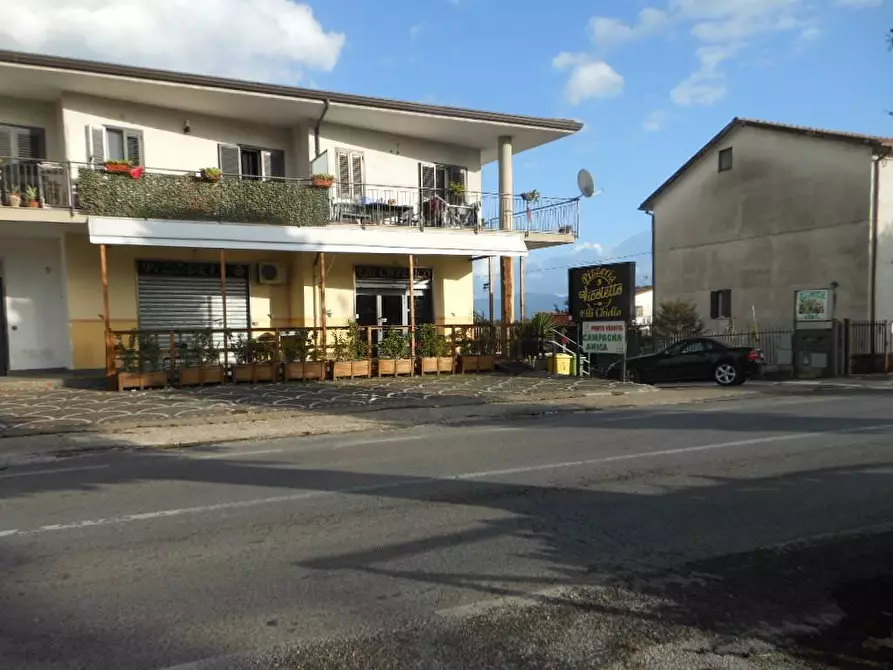 Immagine 2 di Negozio in vendita  in Via Abruzzi a Vairano Patenora