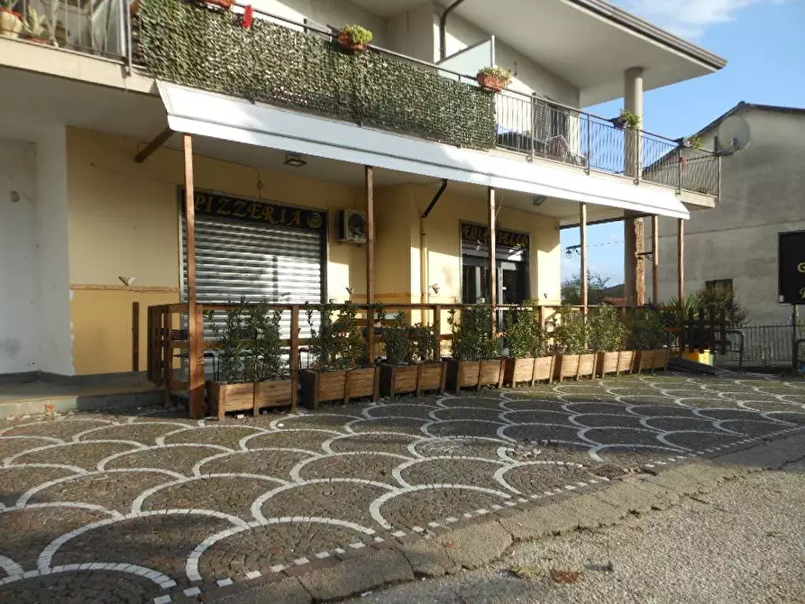 Immagine 3 di Negozio in vendita  in Via Abruzzi a Vairano Patenora