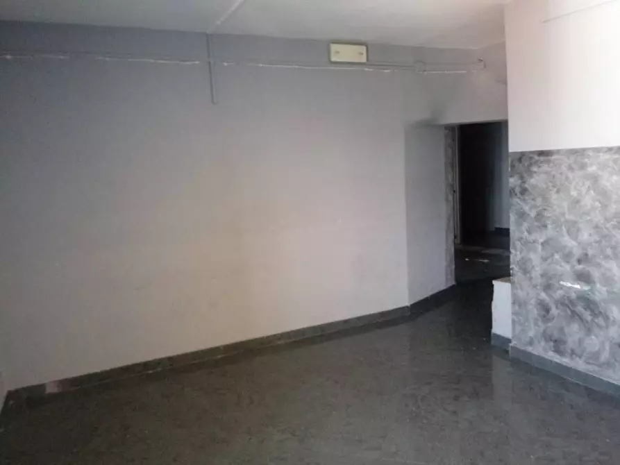 Immagine 2 di Negozio in vendita  in PIAZZA a Ailano