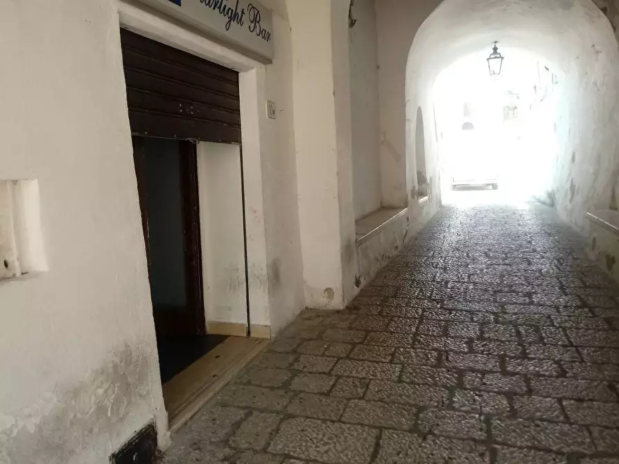 Immagine 4 di Negozio in vendita  in PIAZZA a Ailano