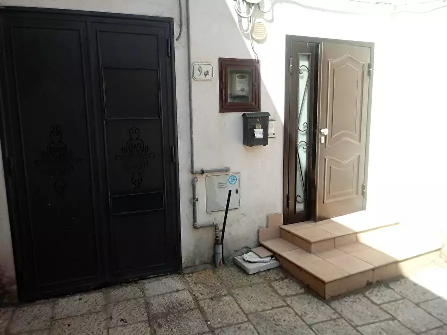 Immagine 8 di Negozio in vendita  in PIAZZA a Ailano