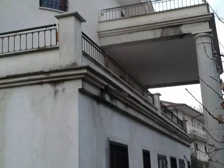 Immagine 12 di Villa in vendita  in Via Roma 83 a Marzano Appio
