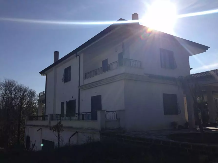 Immagine 4 di Villa in vendita  in Via Roma 83 a Marzano Appio