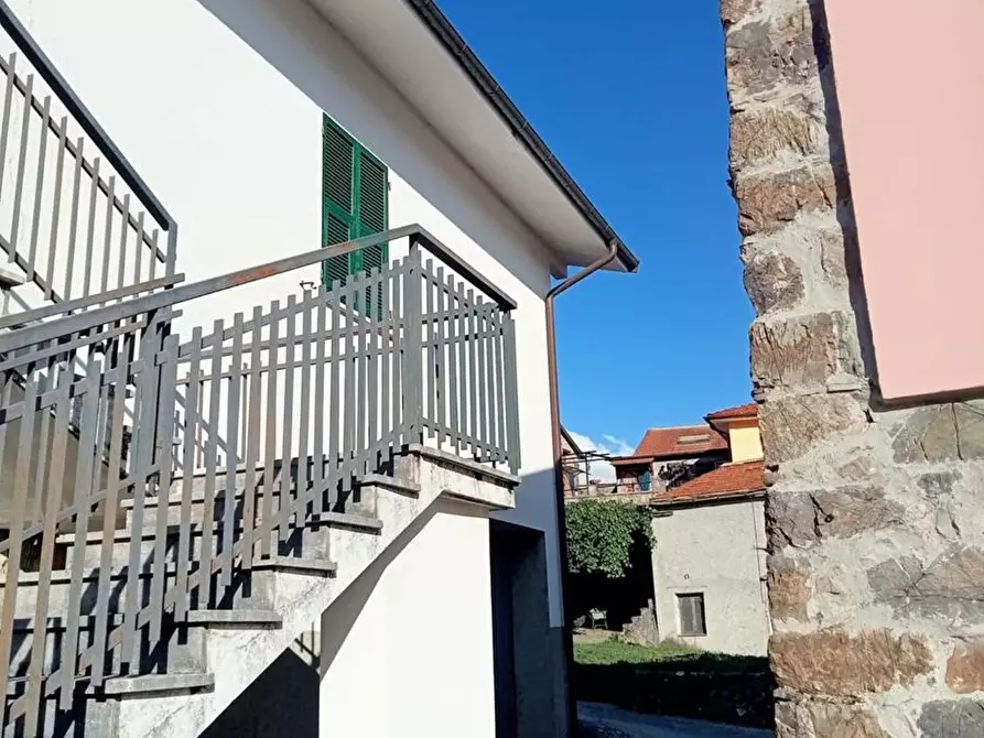 Immagine 2 di Casa indipendente in vendita  in cembrano a Maissana