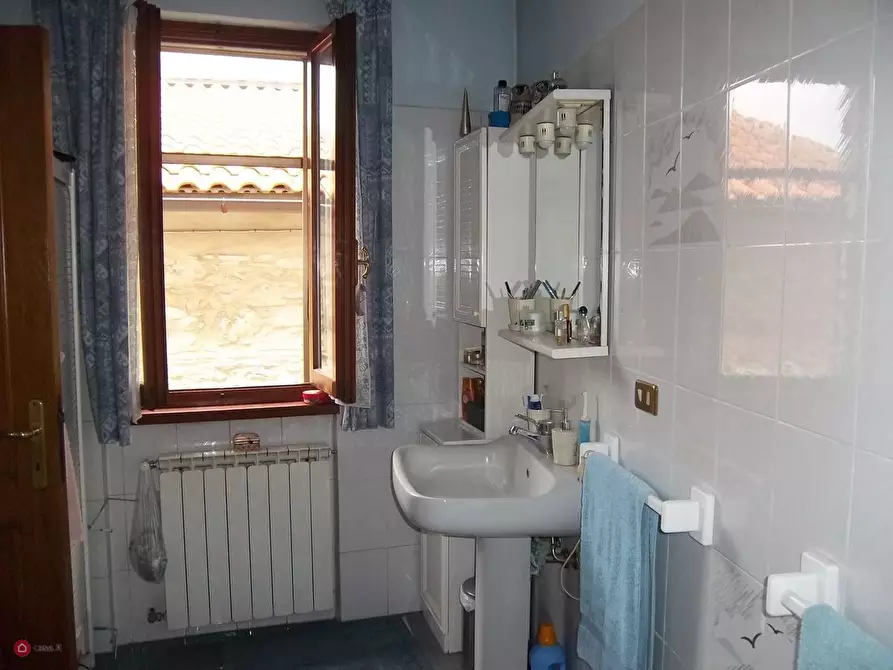 Immagine 19 di Casa bifamiliare in vendita  in Via Metti 6 a Podenzana