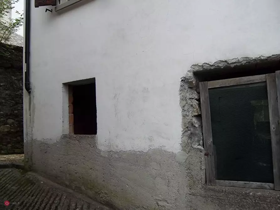 Immagine 9 di Casa bifamiliare in vendita  in Via Metti 6 a Podenzana