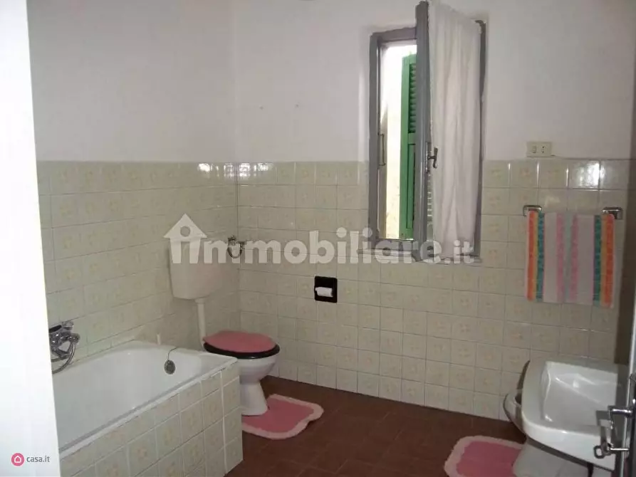 Immagine 19 di Appartamento in vendita  in Via Aia del Goggio a Villafranca In Lunigiana