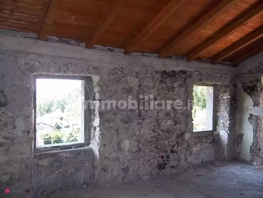 Immagine 10 di Casa indipendente in vendita  a Bagnone