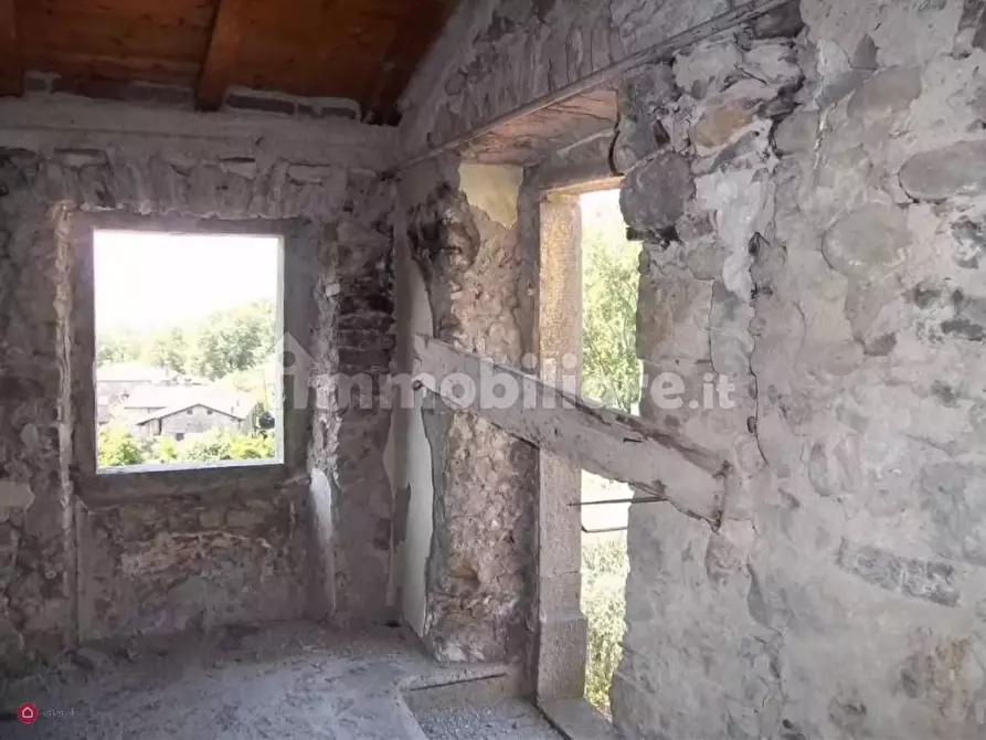 Immagine 14 di Casa indipendente in vendita  a Bagnone