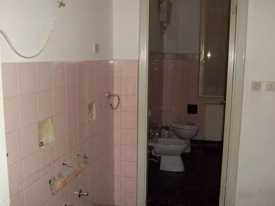 Immagine 18 di Appartamento in vendita  in Roma 118 a Sesta Godano