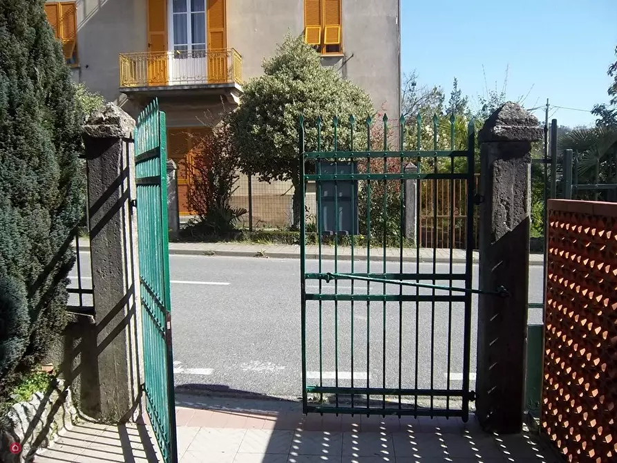 Immagine 3 di Appartamento in vendita  in Roma 118 a Sesta Godano