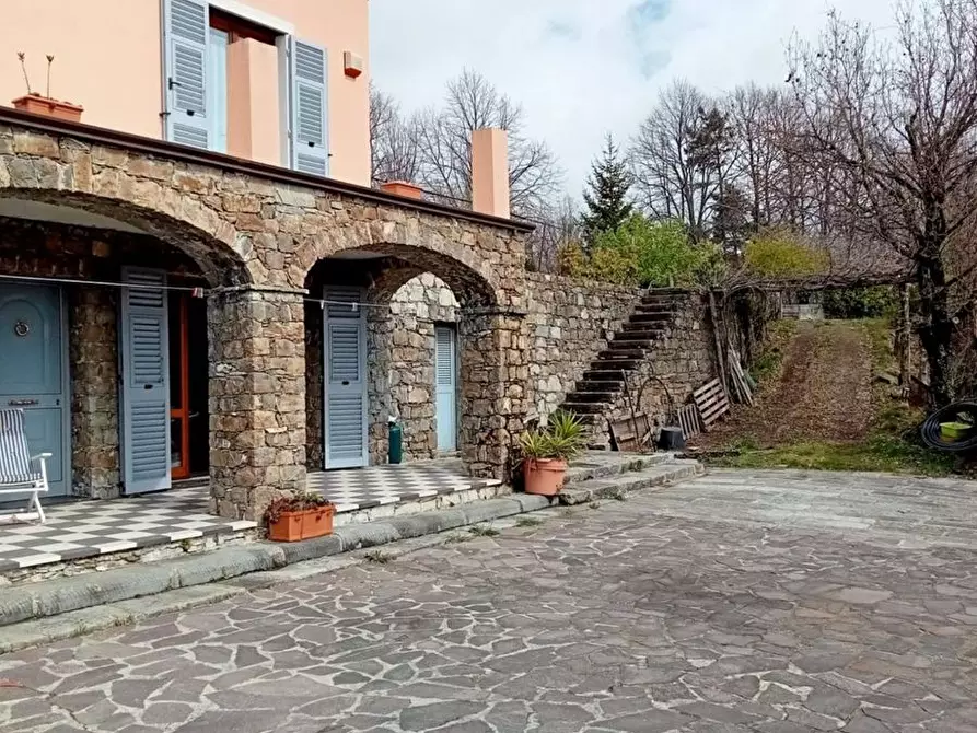 Immagine 2 di Villa in vendita  in Godano a Sesta Godano