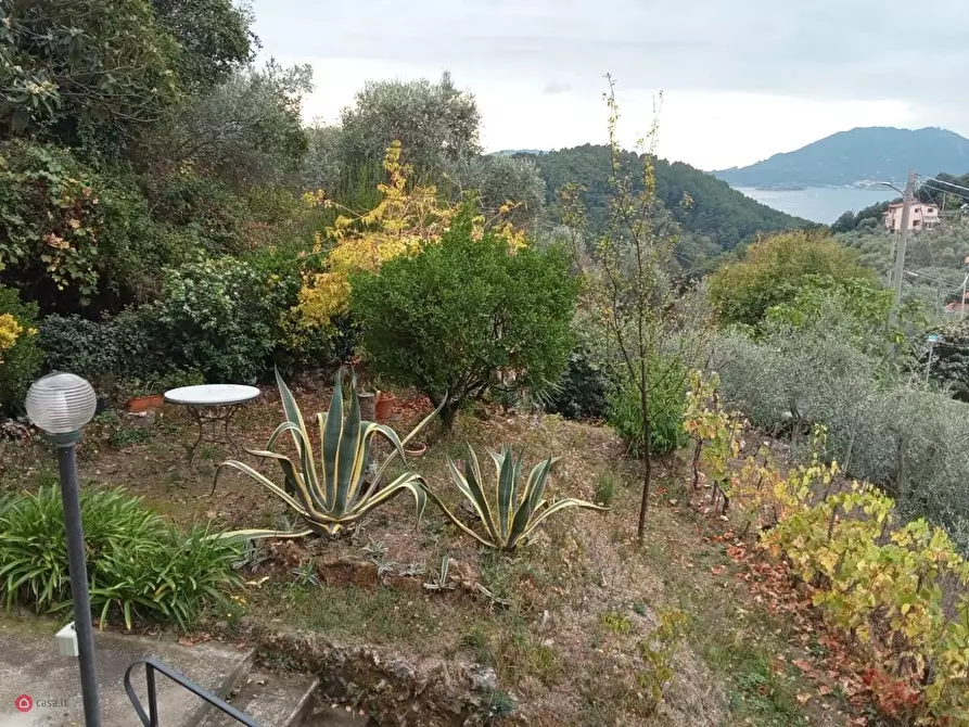 Immagine 14 di Appartamento in vendita  in Biancamano 243 a La Spezia