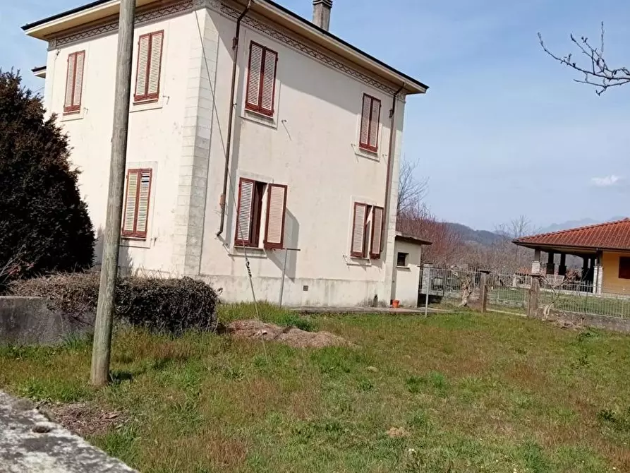 Immagine 5 di Villa in vendita  in Via Roma 212 a Tresana