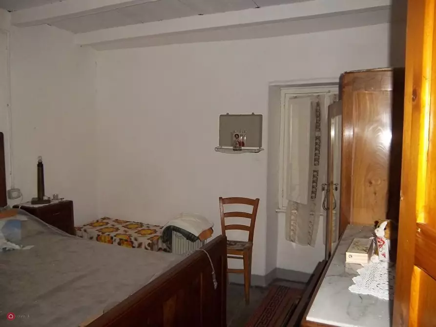 Immagine 11 di Casa bifamiliare in vendita  in dei piani a Zignago