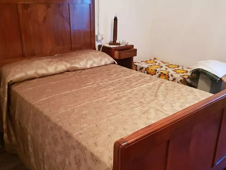 Immagine 13 di Casa bifamiliare in vendita  in dei piani a Zignago