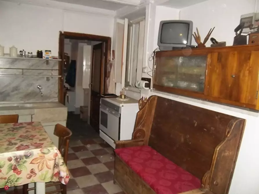 Immagine 9 di Casa bifamiliare in vendita  in dei piani a Zignago