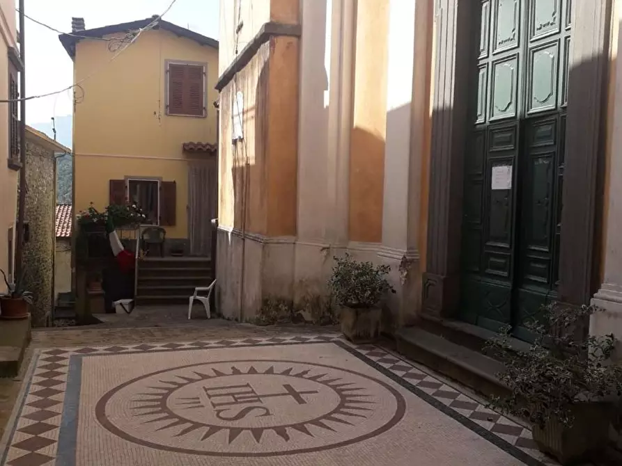 Immagine 10 di Casa indipendente in vendita  in Gassano a Fivizzano