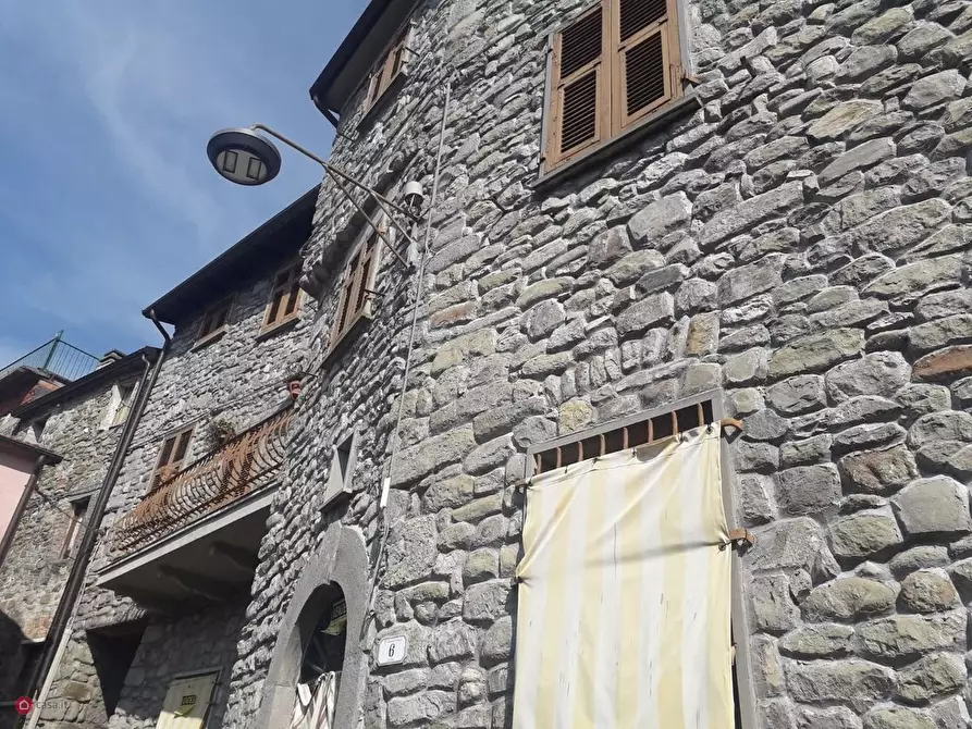 Immagine 4 di Casa indipendente in vendita  in Gassano a Fivizzano