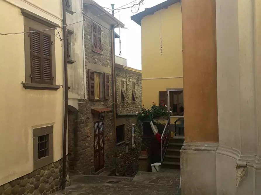 Immagine 8 di Casa indipendente in vendita  in Gassano a Fivizzano