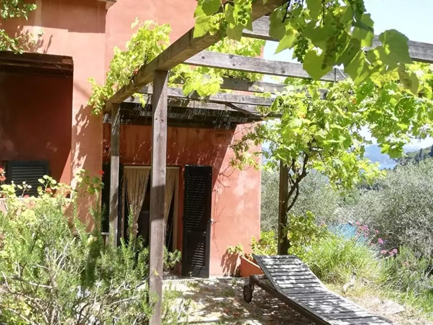 Immagine 10 di Casa indipendente in vendita  in palmaria a Portovenere