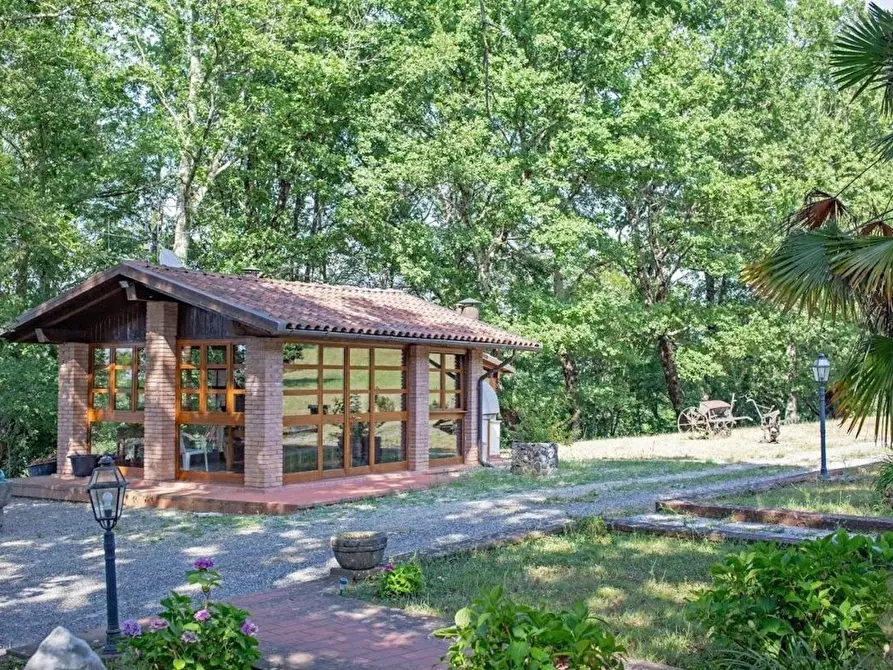 Immagine 10 di Villa in vendita  in serricciolo a Aulla