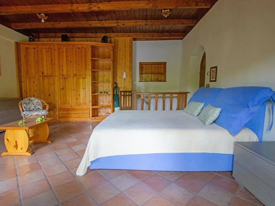 Immagine 11 di Villa in vendita  in serricciolo a Aulla