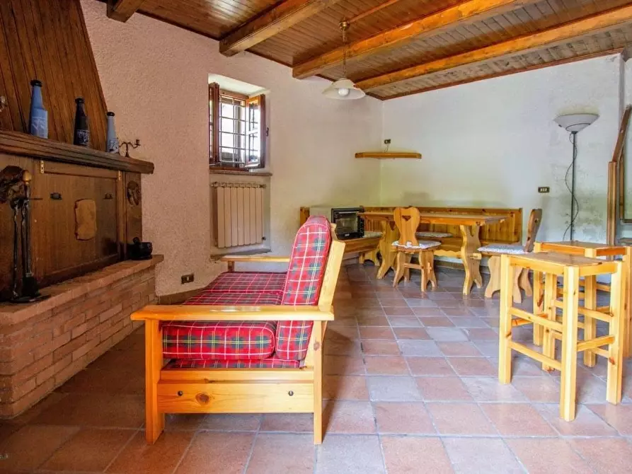 Immagine 12 di Villa in vendita  in serricciolo a Aulla