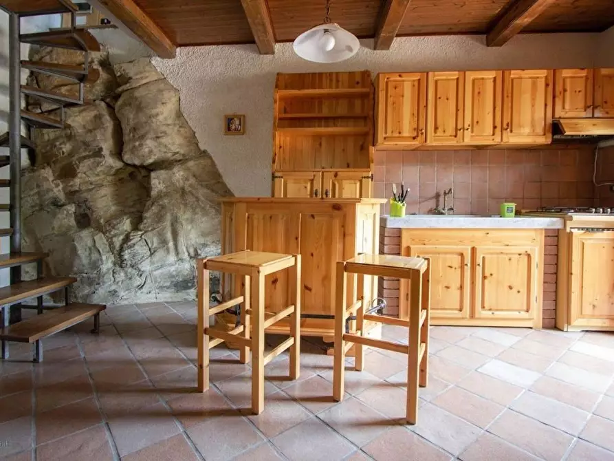 Immagine 13 di Villa in vendita  in serricciolo a Aulla