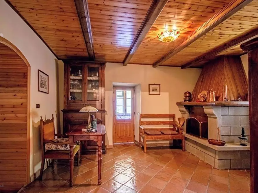 Immagine 15 di Villa in vendita  in serricciolo a Aulla