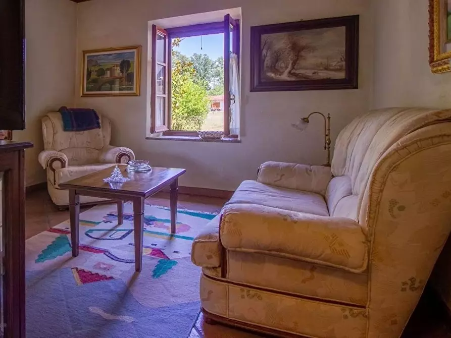 Immagine 16 di Villa in vendita  in serricciolo a Aulla