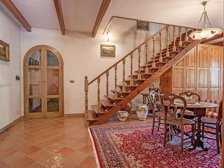 Immagine 17 di Villa in vendita  in serricciolo a Aulla