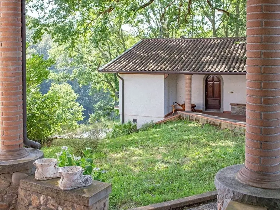 Immagine 9 di Villa in vendita  in serricciolo a Aulla