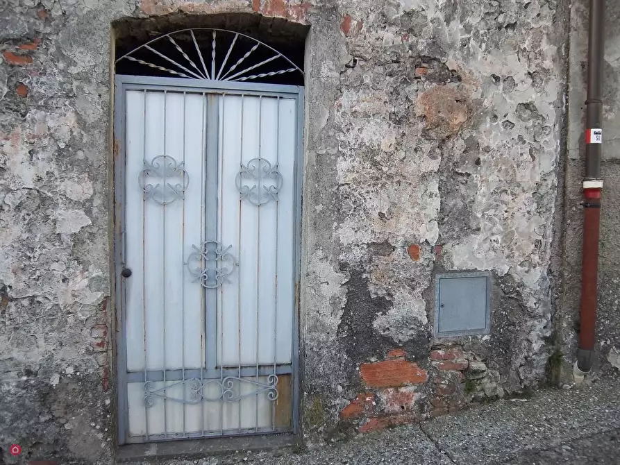 Immagine 10 di Appartamento in vendita  in Via San Rocco a Fosdinovo