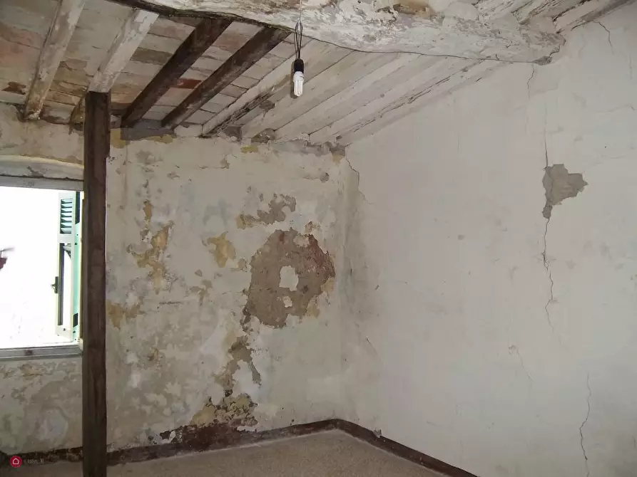 Immagine 18 di Appartamento in vendita  in Via San Rocco a Fosdinovo